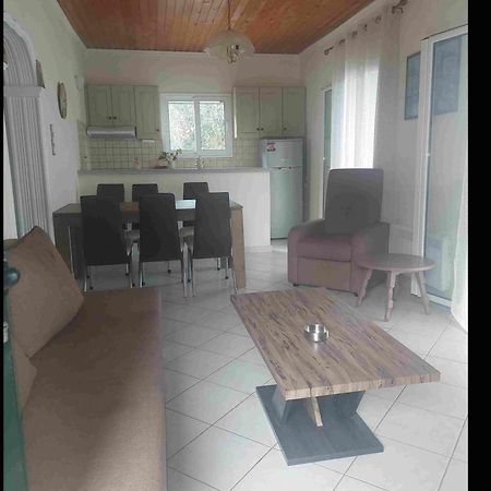 Marina Apartment Перама Екстериор снимка