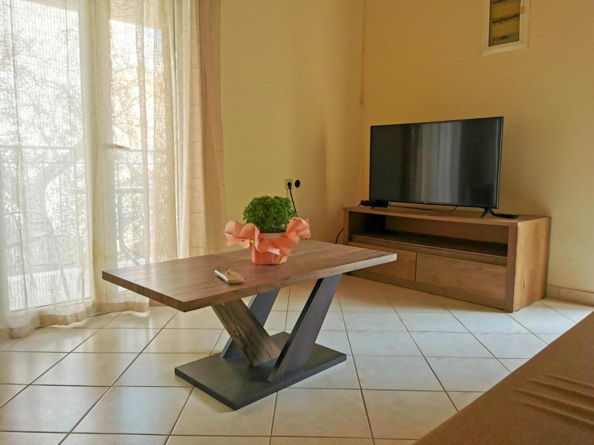 Marina Apartment Перама Екстериор снимка