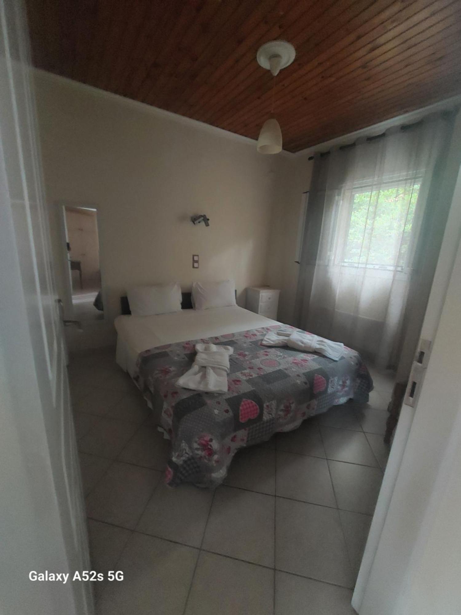 Marina Apartment Перама Екстериор снимка